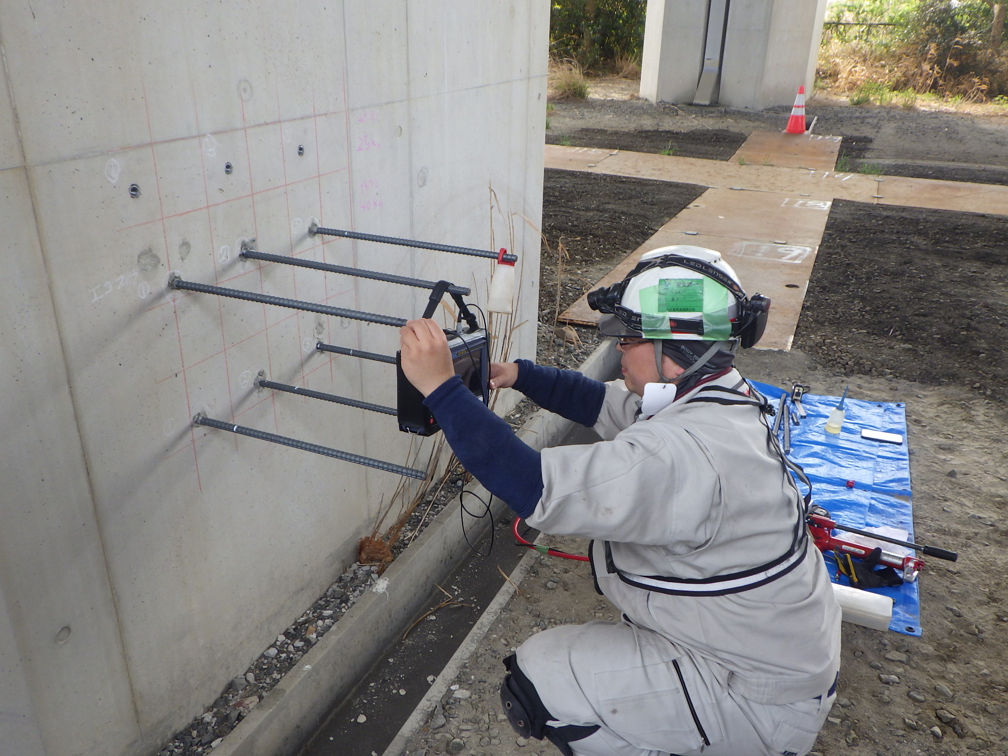 伊勢湾岸自動車道　川越東高架橋伸縮装置改良工事(2022年度)