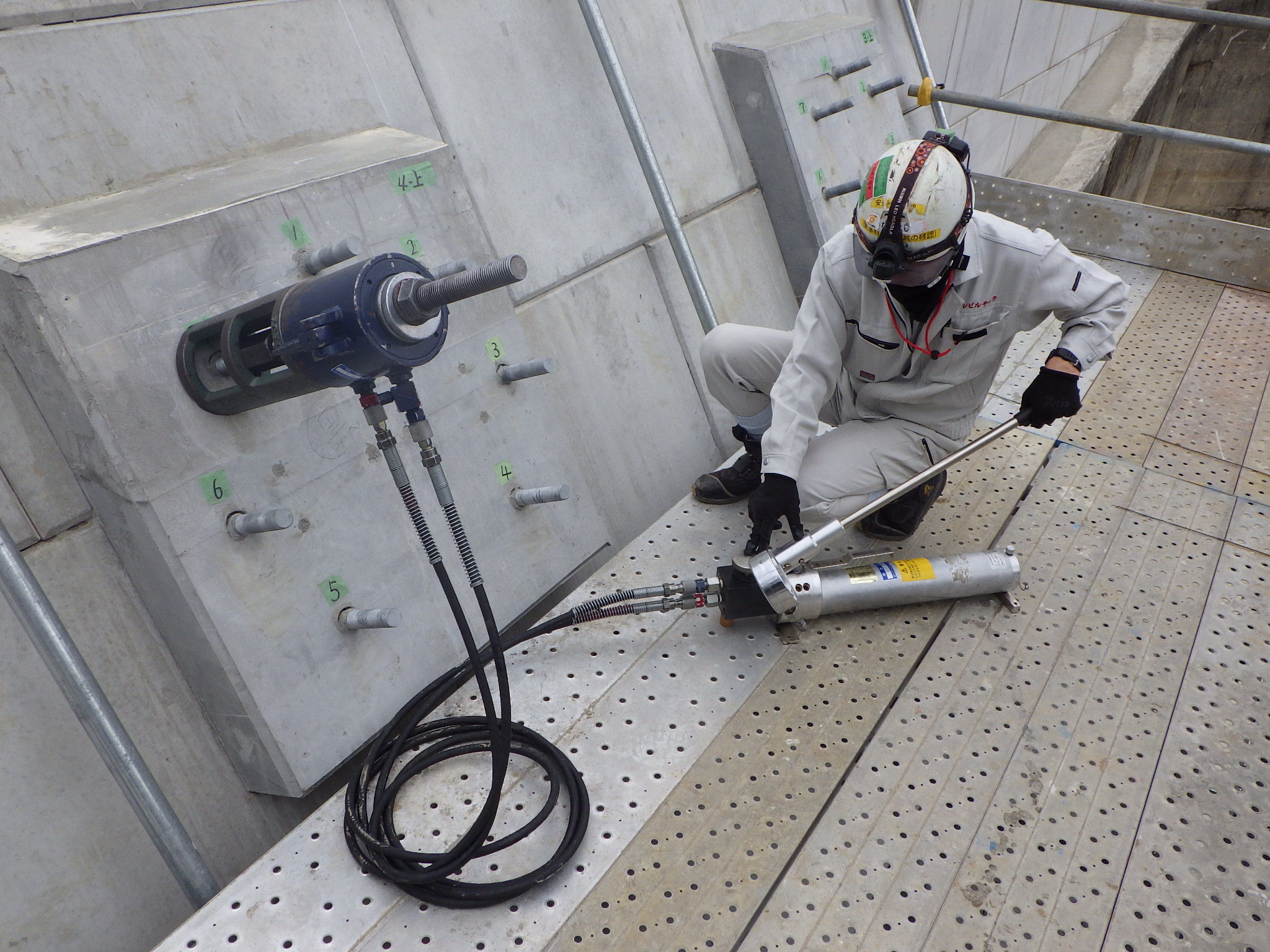 二級水系員弁川水系西之貝戸川国補通常砂防(4号えん堤嵩上工)工事