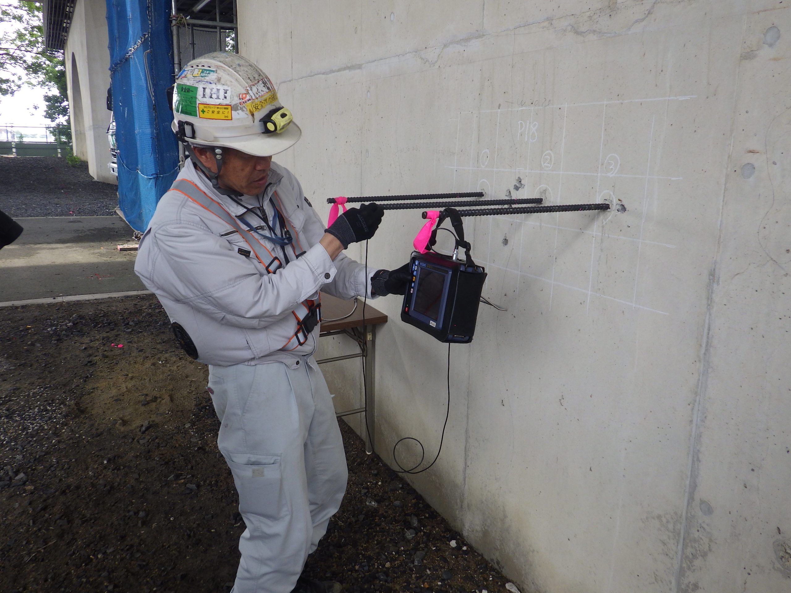 伊勢湾岸自動車道長島高架橋他１橋　伸縮装置改良工事